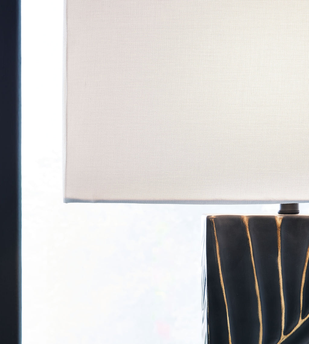 Bartlen - Finition noire/dorée - Lampe de table en poly