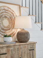 Neavesboro - Lampe de table en métal marron antique / blanc