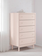 Wistenpine - Blush - Commode à cinq tiroirs