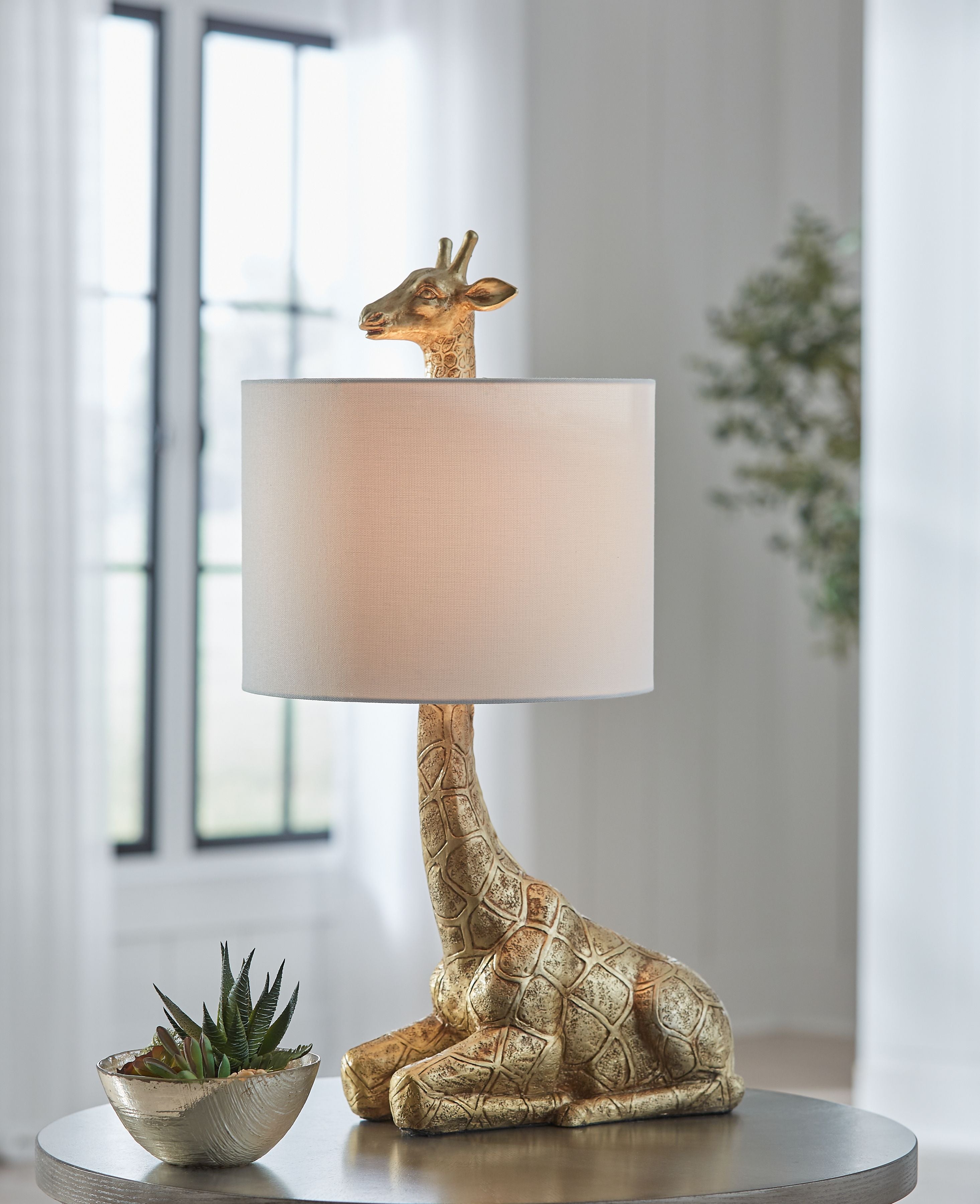 Ferrison - Finition dorée - Lampe de table en poly