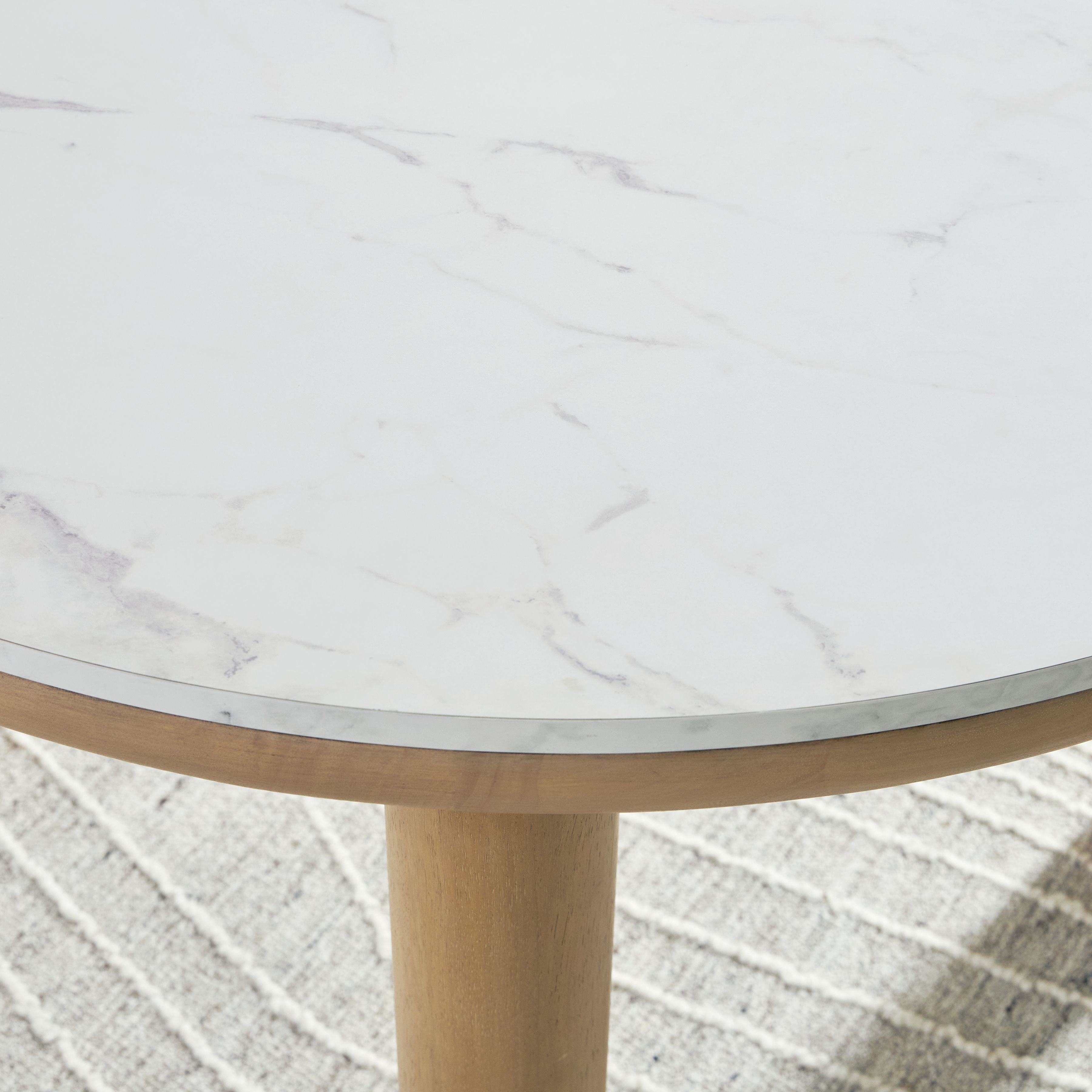 Sawdyn - Marron clair - Table de salle à manger ronde