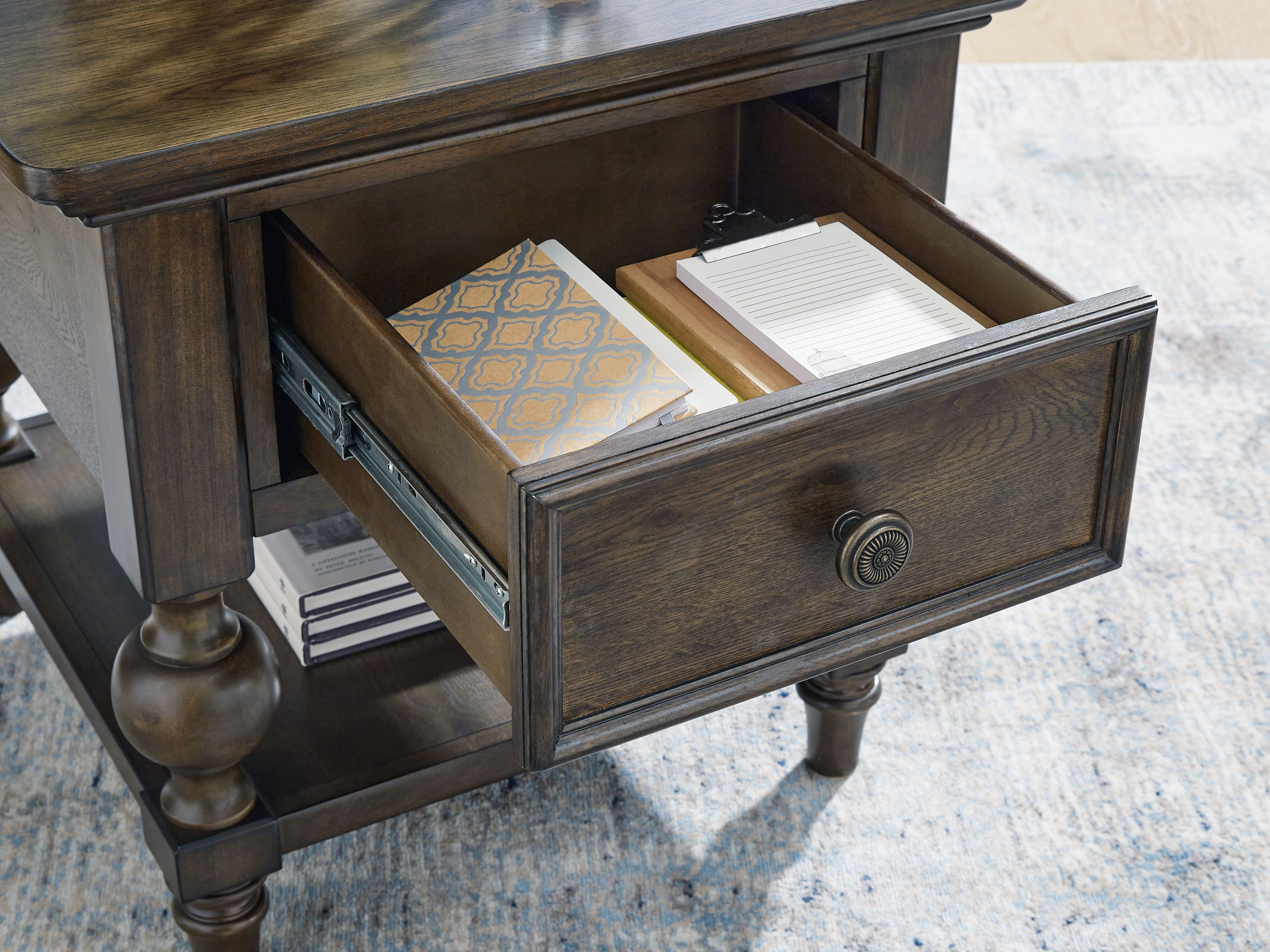 Veramond - Brun foncé - Table d'appoint carrée