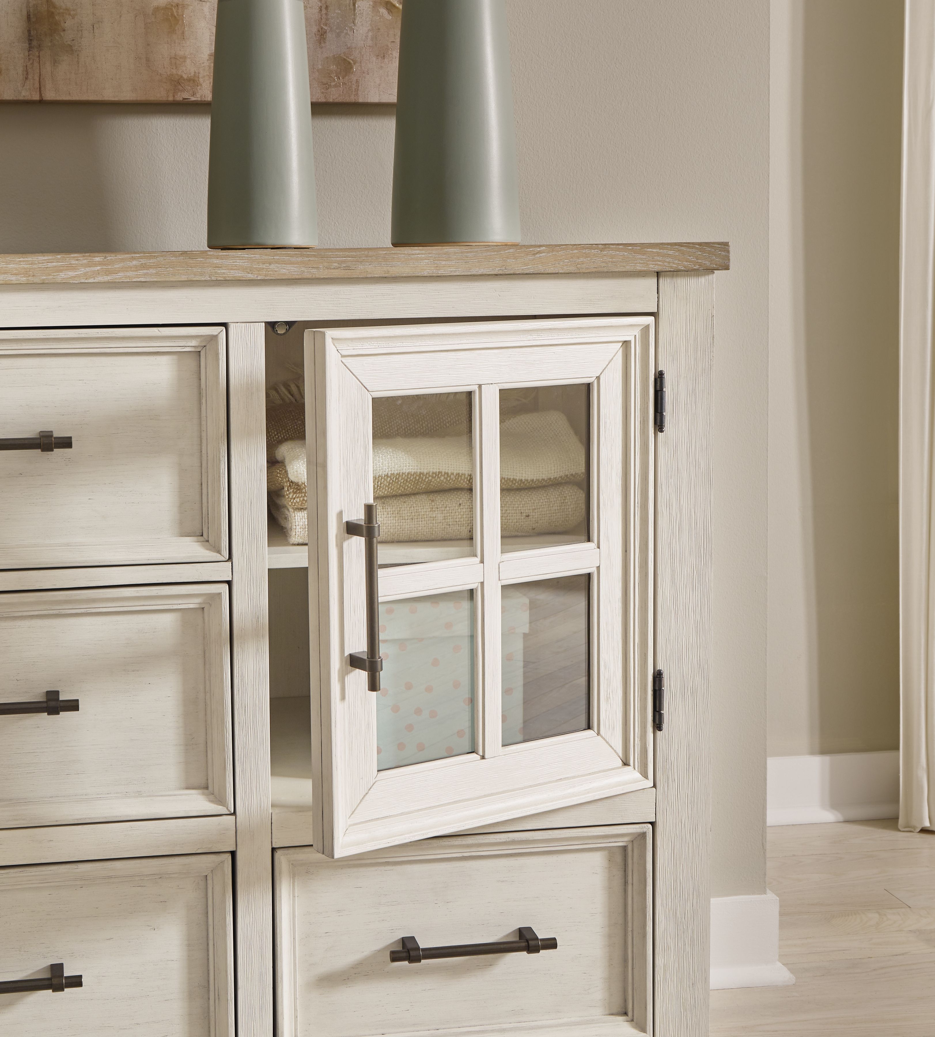 Shaybrock - Blanc antique / Marron - Commode et miroir