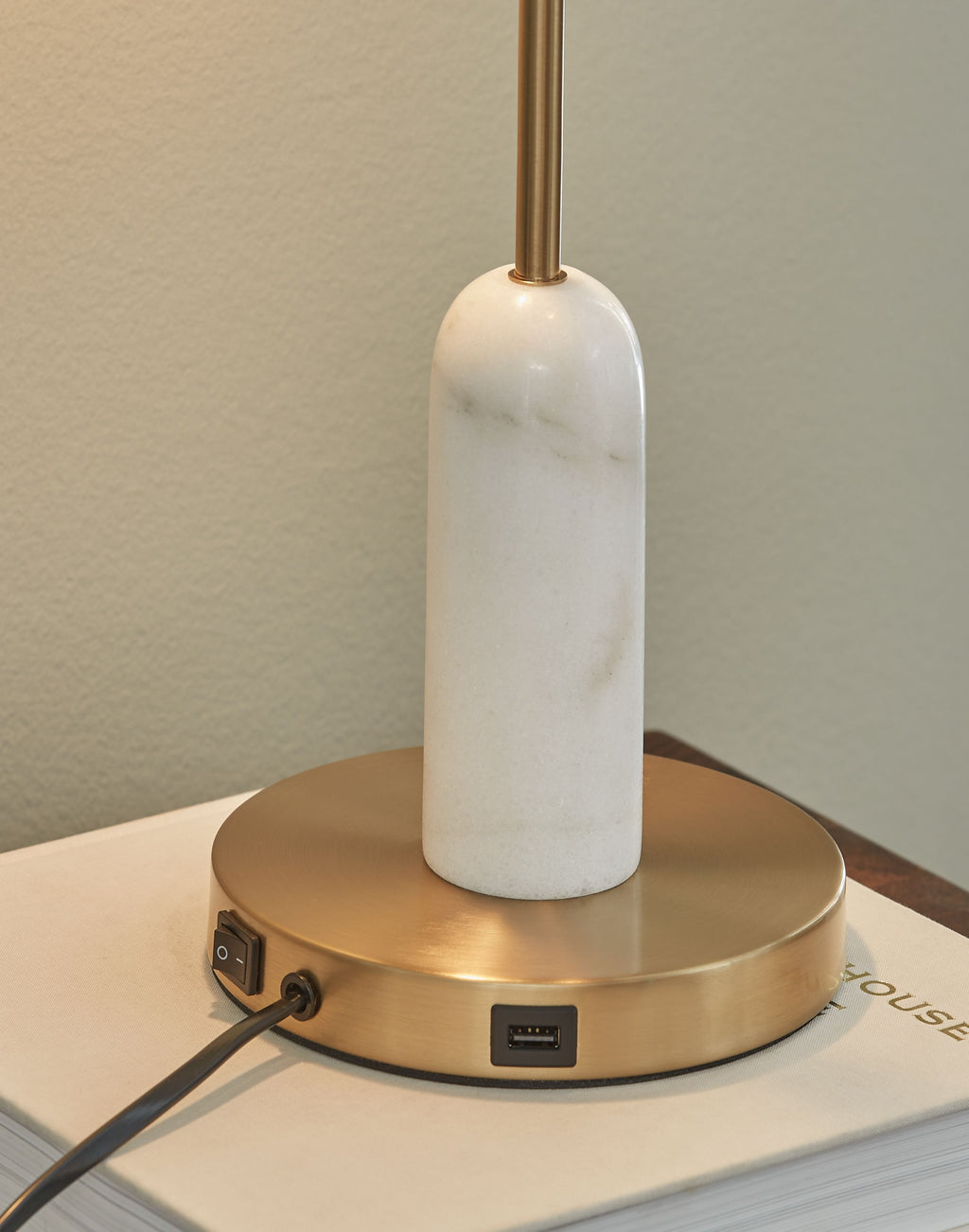 Rowleigh - Finition dorée / Blanc - Lampe de bureau en marbre