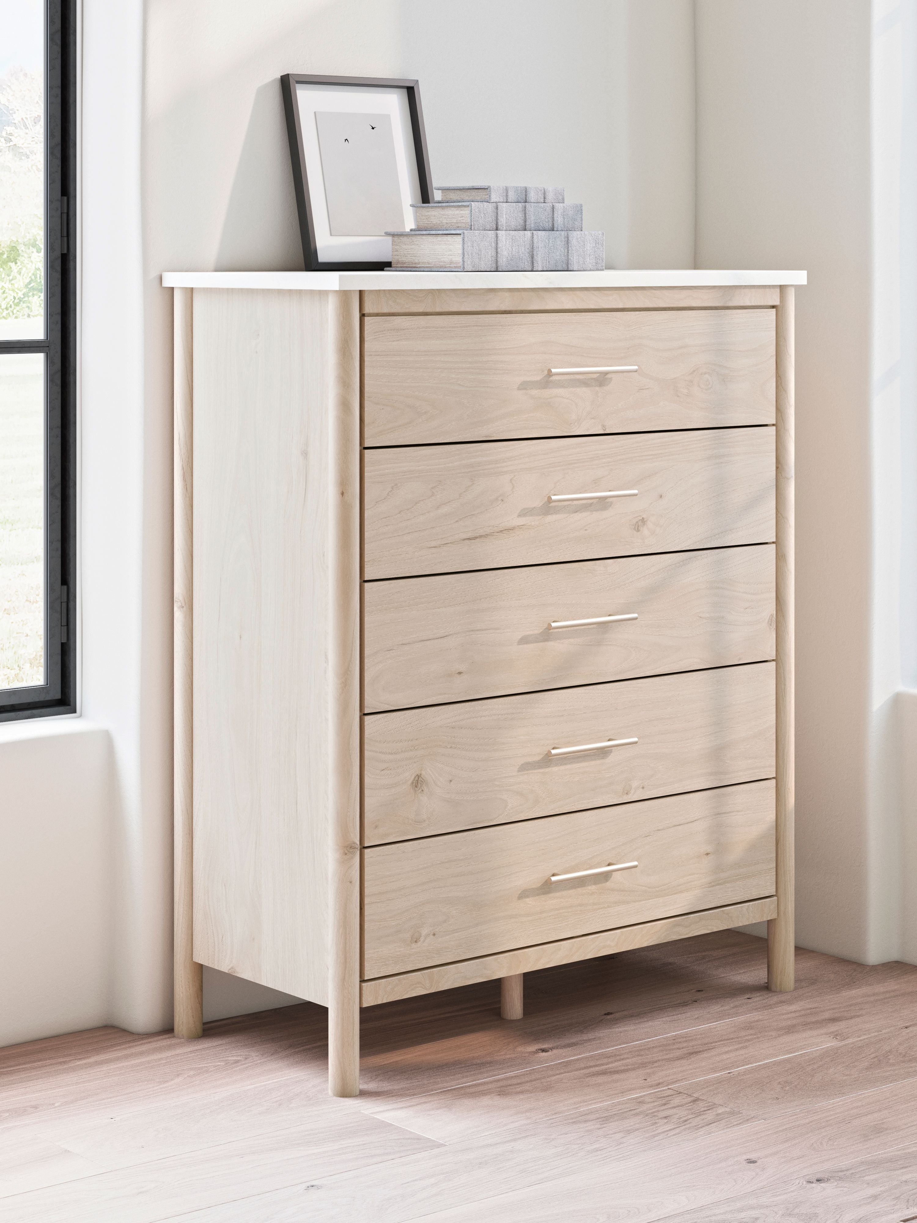 Cadmori - Commode large à cinq tiroirs
