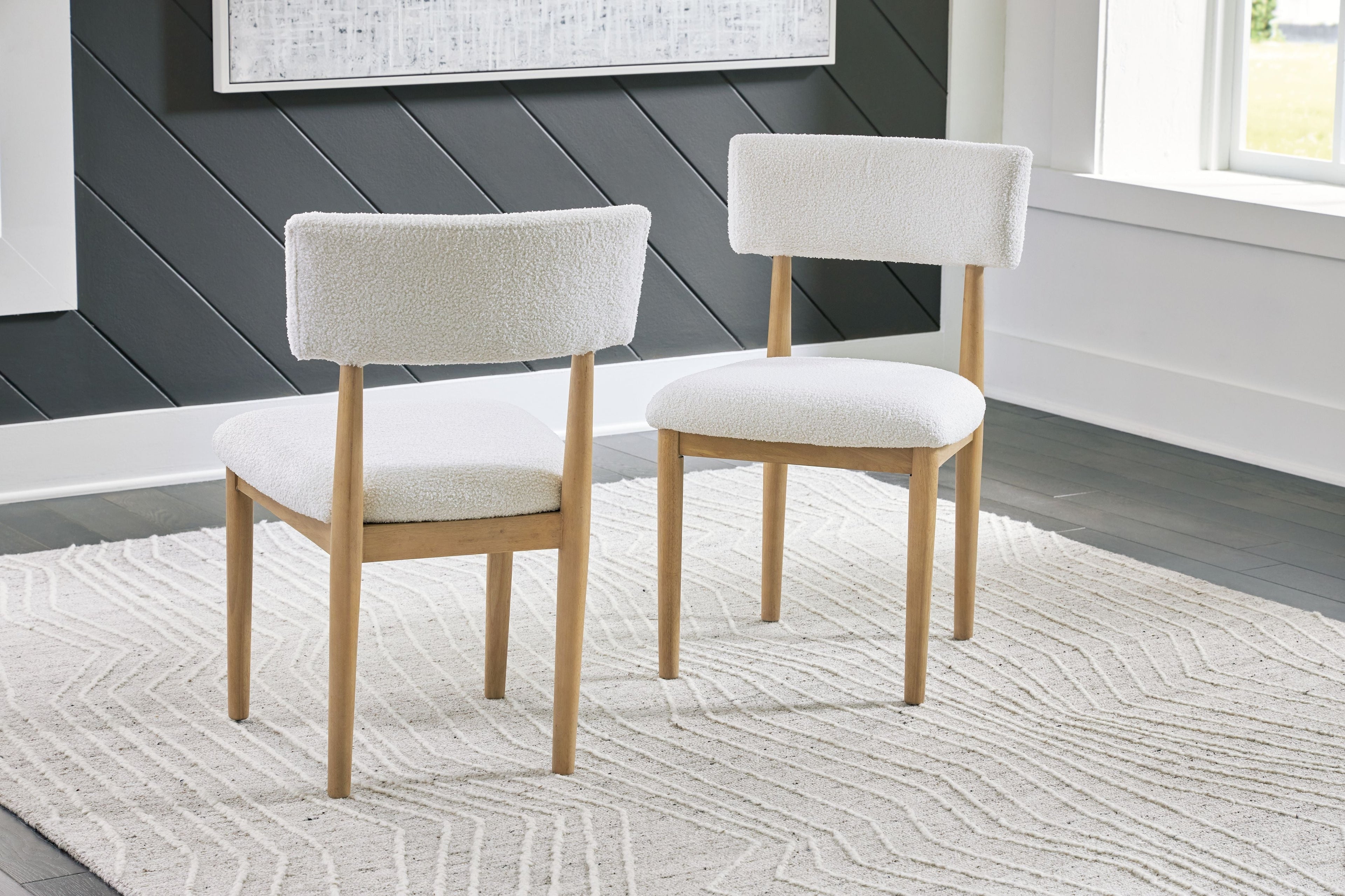 Sawdyn - Blanc / Marron clair - Chaise de salle à manger rembourrée (lot de 2)